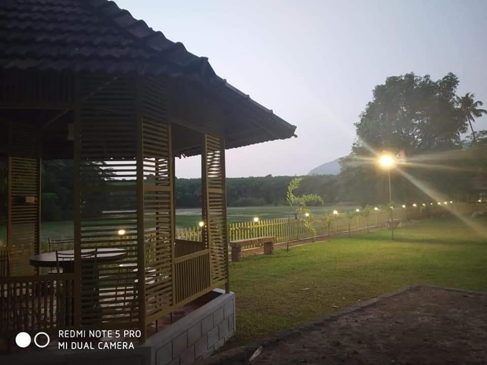 Sparrow Vale Resort Kotamangalam 外观 照片